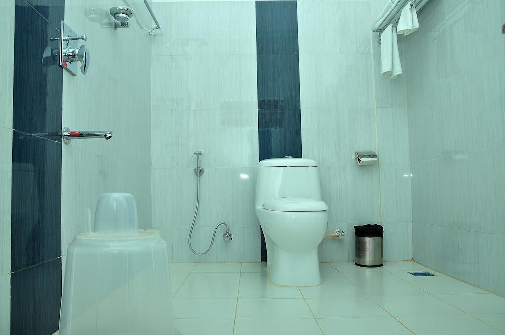 Holiday Hill Hotel & Suites Sultan Bathery Quarto foto