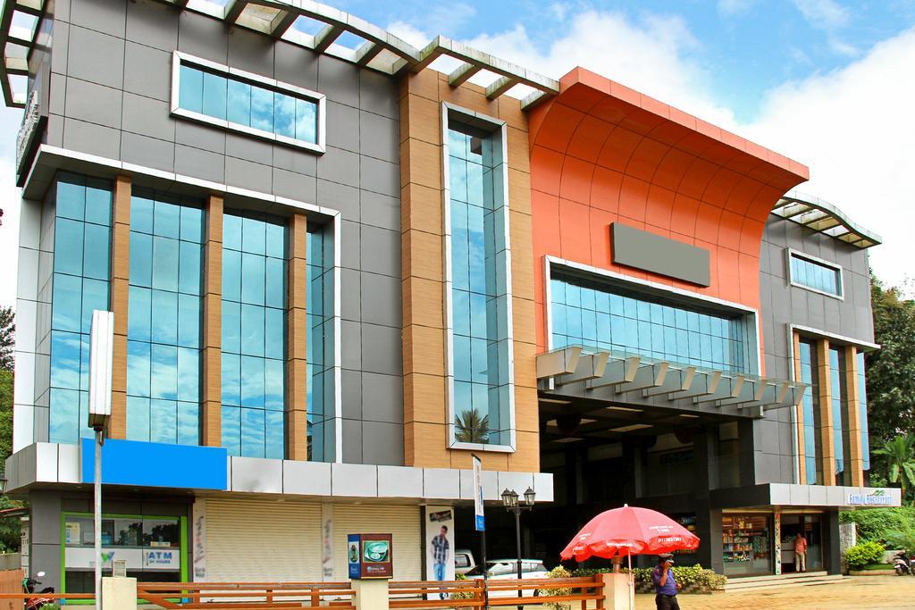 Holiday Hill Hotel & Suites Sultan Bathery Exterior foto
